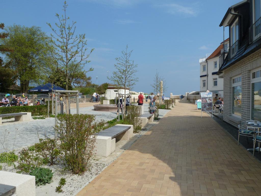 Strandhotel Villa Louisa & Appartementhaeuser Villa Josephine Und Villa Christine Юлиусрух Стая снимка
