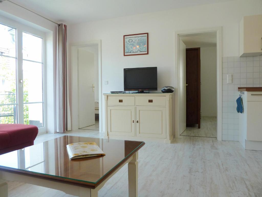 Strandhotel Villa Louisa & Appartementhaeuser Villa Josephine Und Villa Christine Юлиусрух Стая снимка