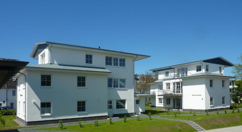 Strandhotel Villa Louisa & Appartementhaeuser Villa Josephine Und Villa Christine Юлиусрух Екстериор снимка